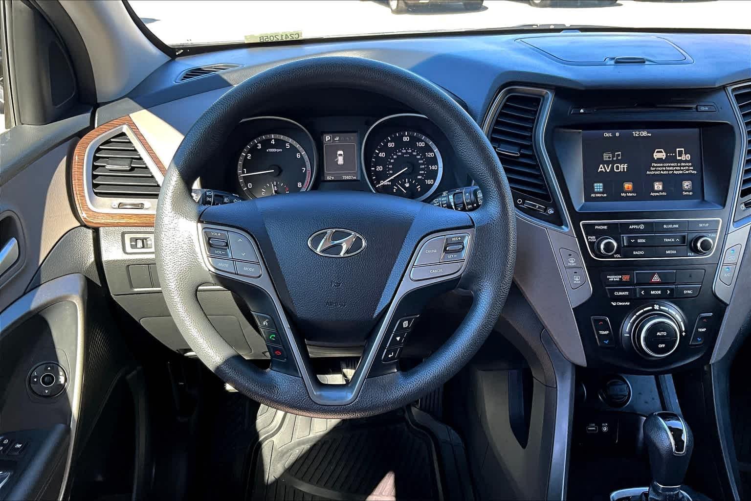 2018 Hyundai Santa Fe Sport 2.4L - Photo 17