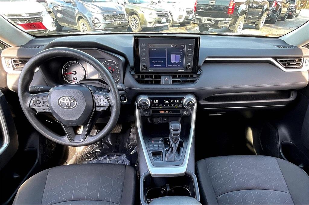 2022 Toyota RAV4 XLE - Photo 20