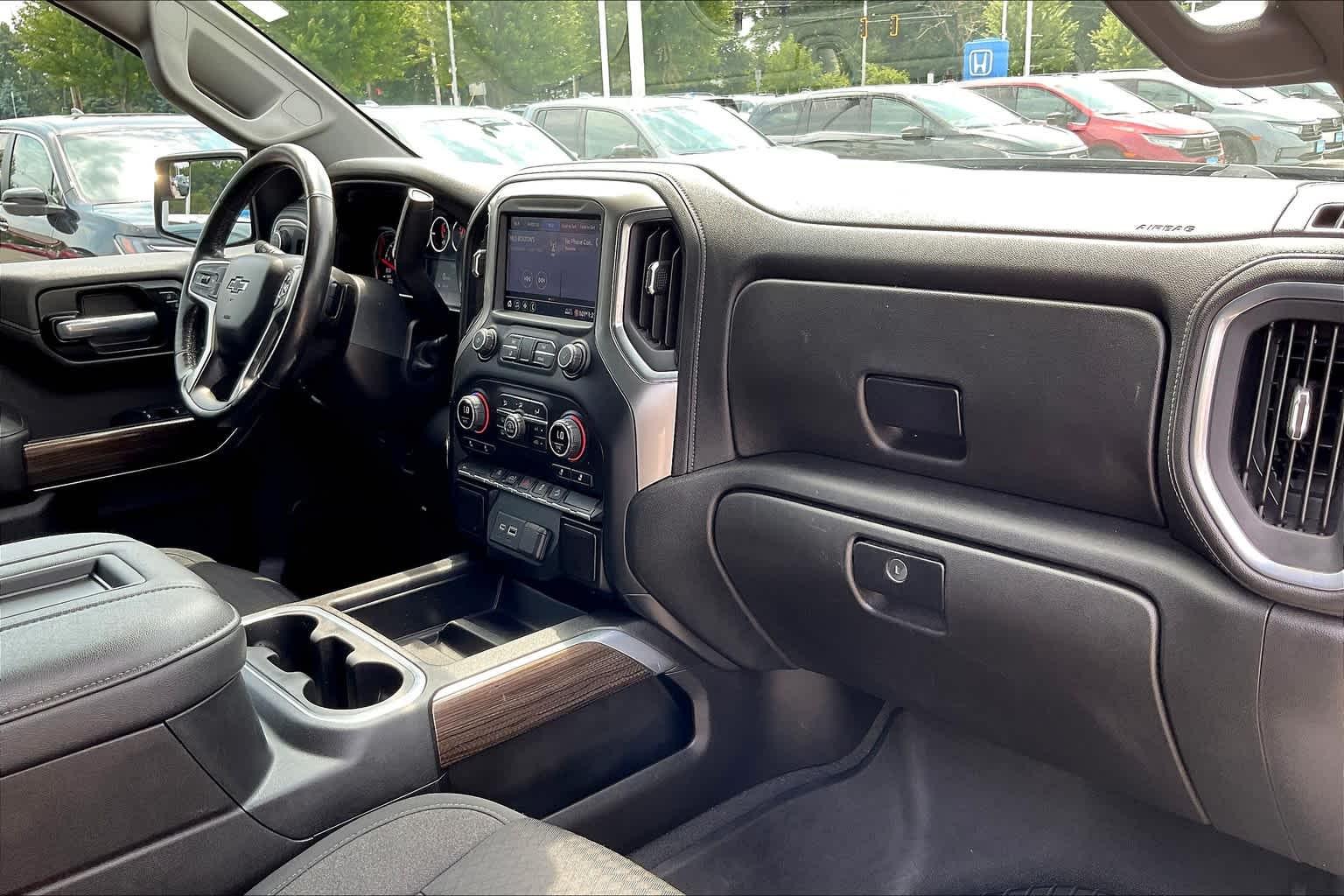 2021 Chevrolet Silverado 1500 LT Trail Boss 4WD Crew Cab 147 - Photo 14