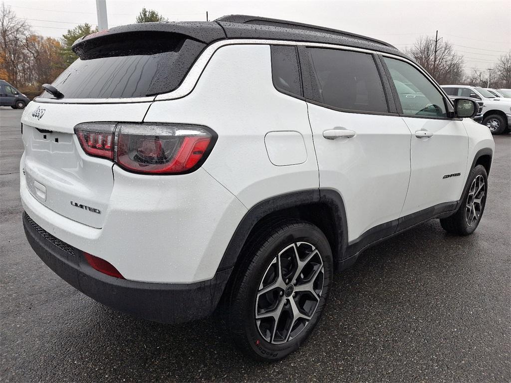 2025 Jeep Compass Limited - Photo 4