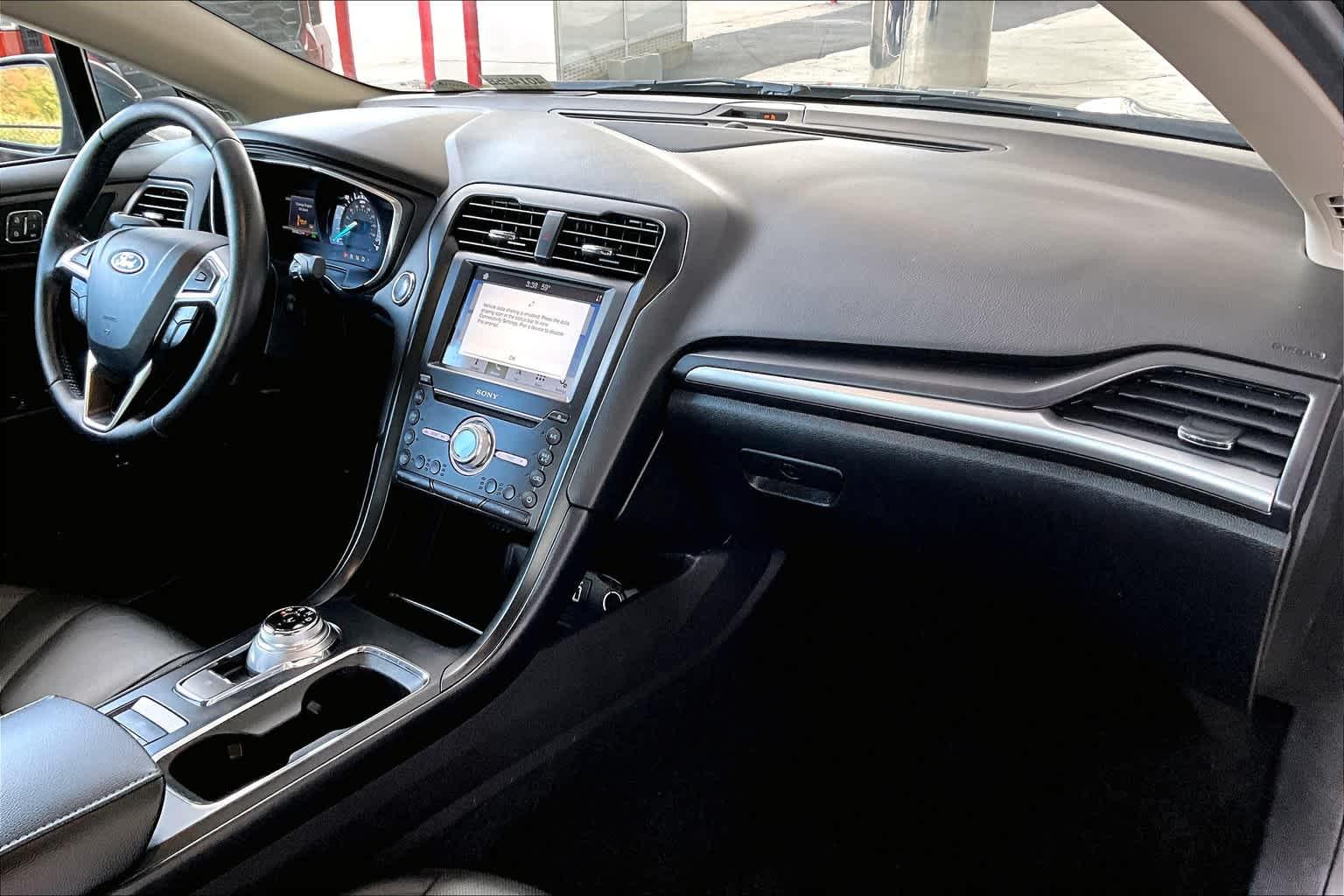 2019 Ford Fusion Hybrid Titanium - Photo 14