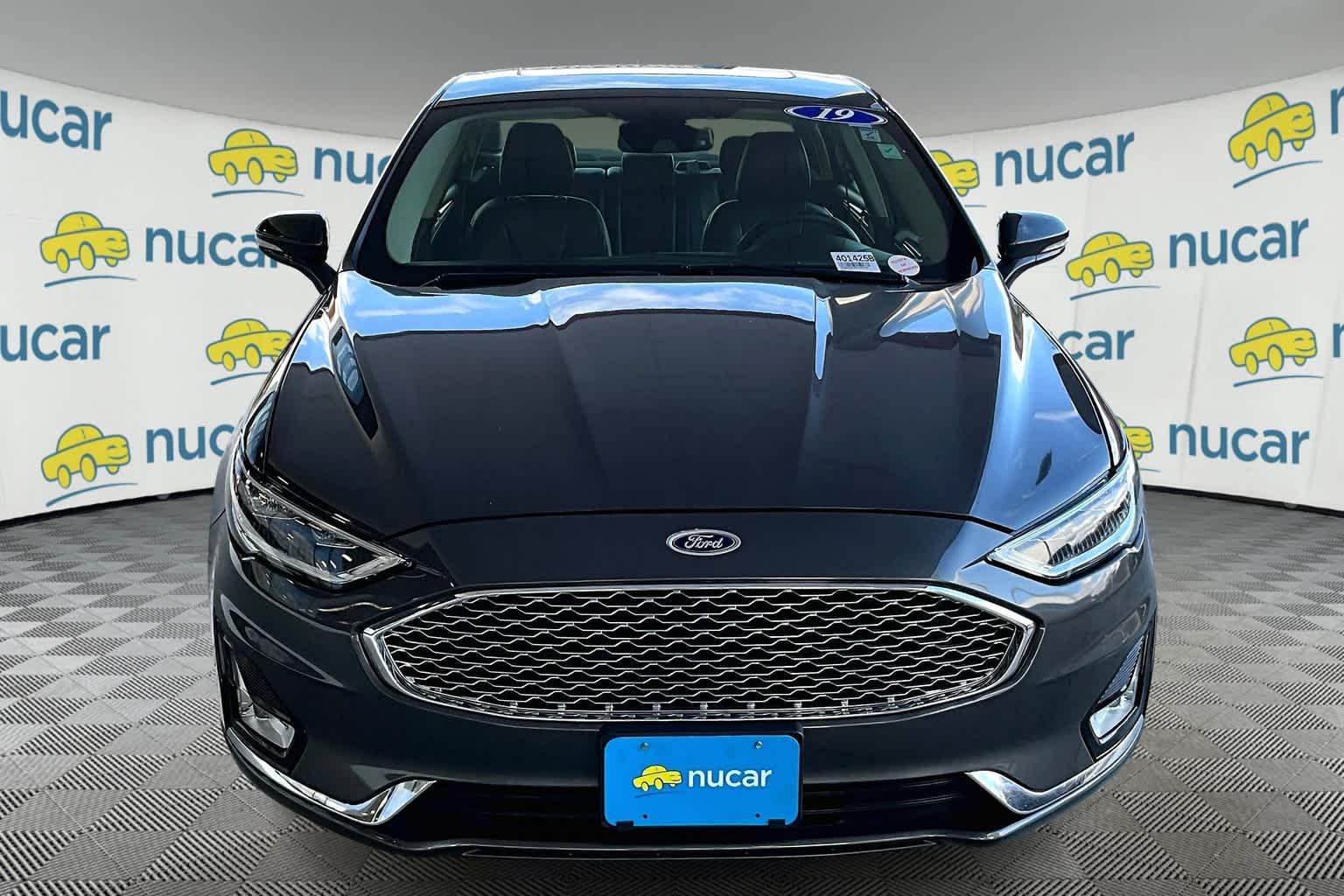 2019 Ford Fusion Hybrid Titanium - Photo 2