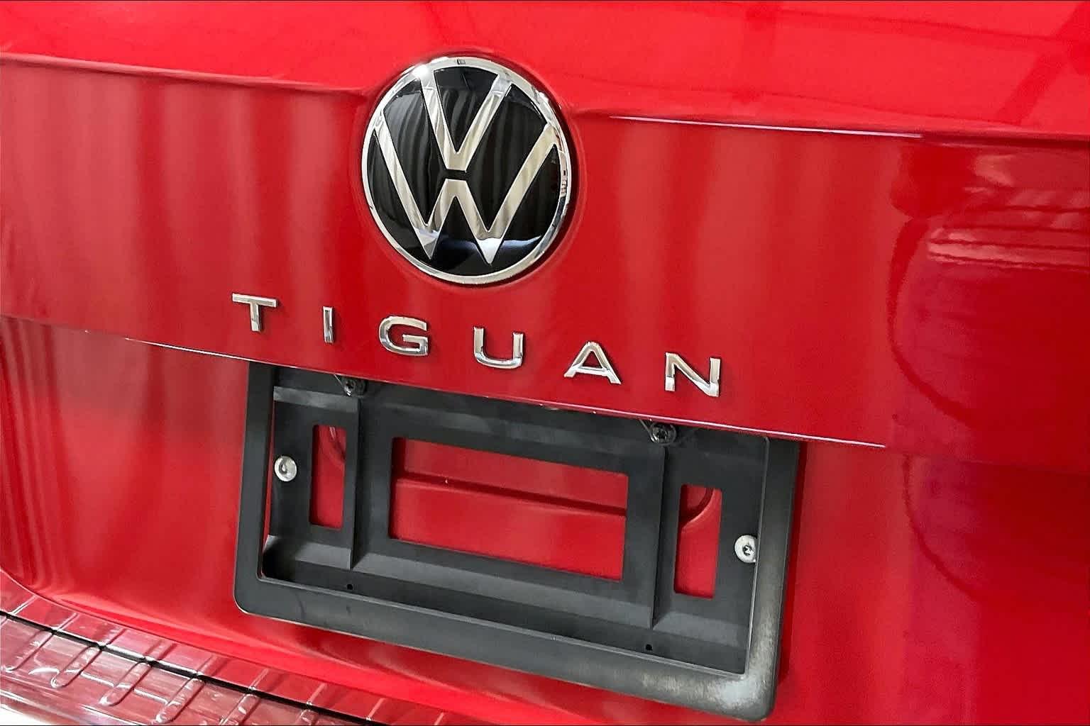 2022 Volkswagen Tiguan SE - Photo 28