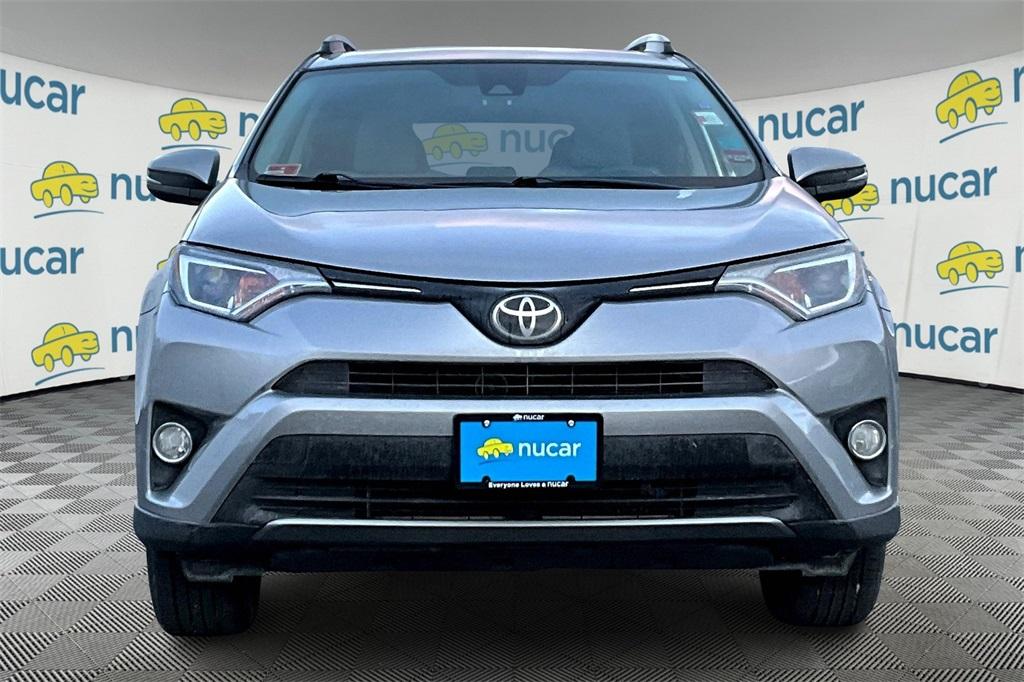 2017 Toyota RAV4 XLE - Photo 2