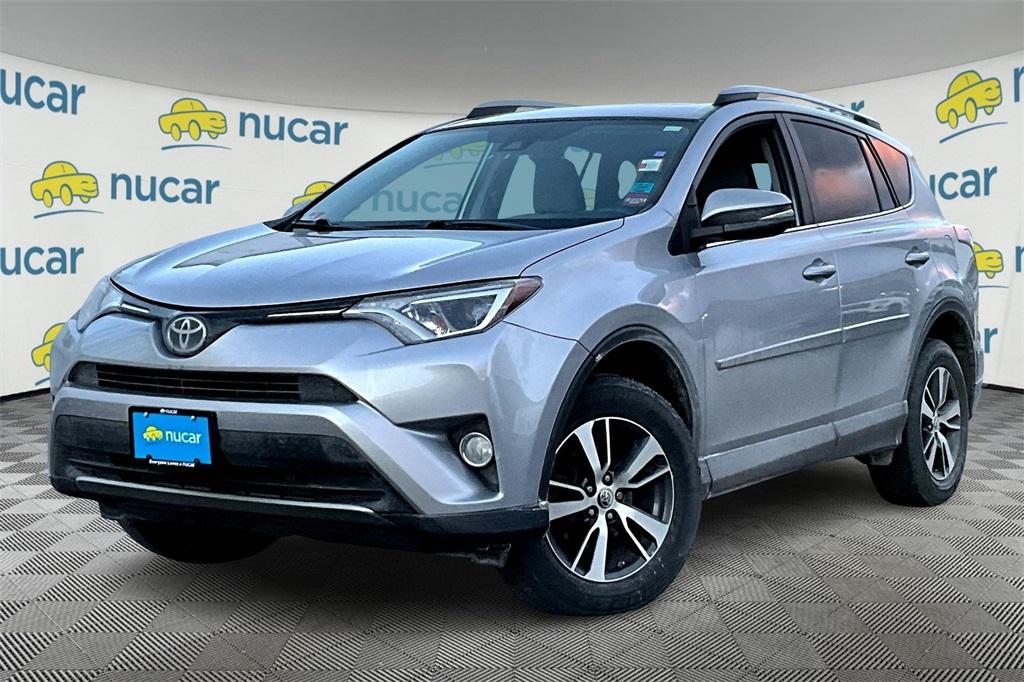 2017 Toyota RAV4 XLE - Photo 3