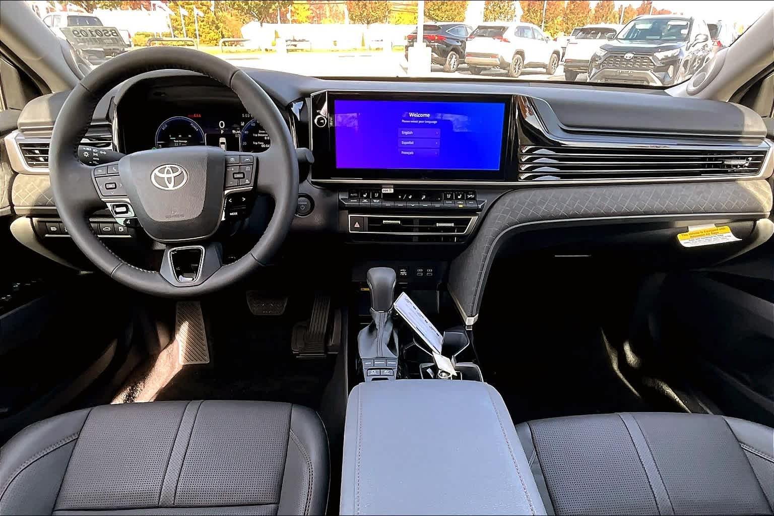 2025 Toyota Camry XLE - Photo 11