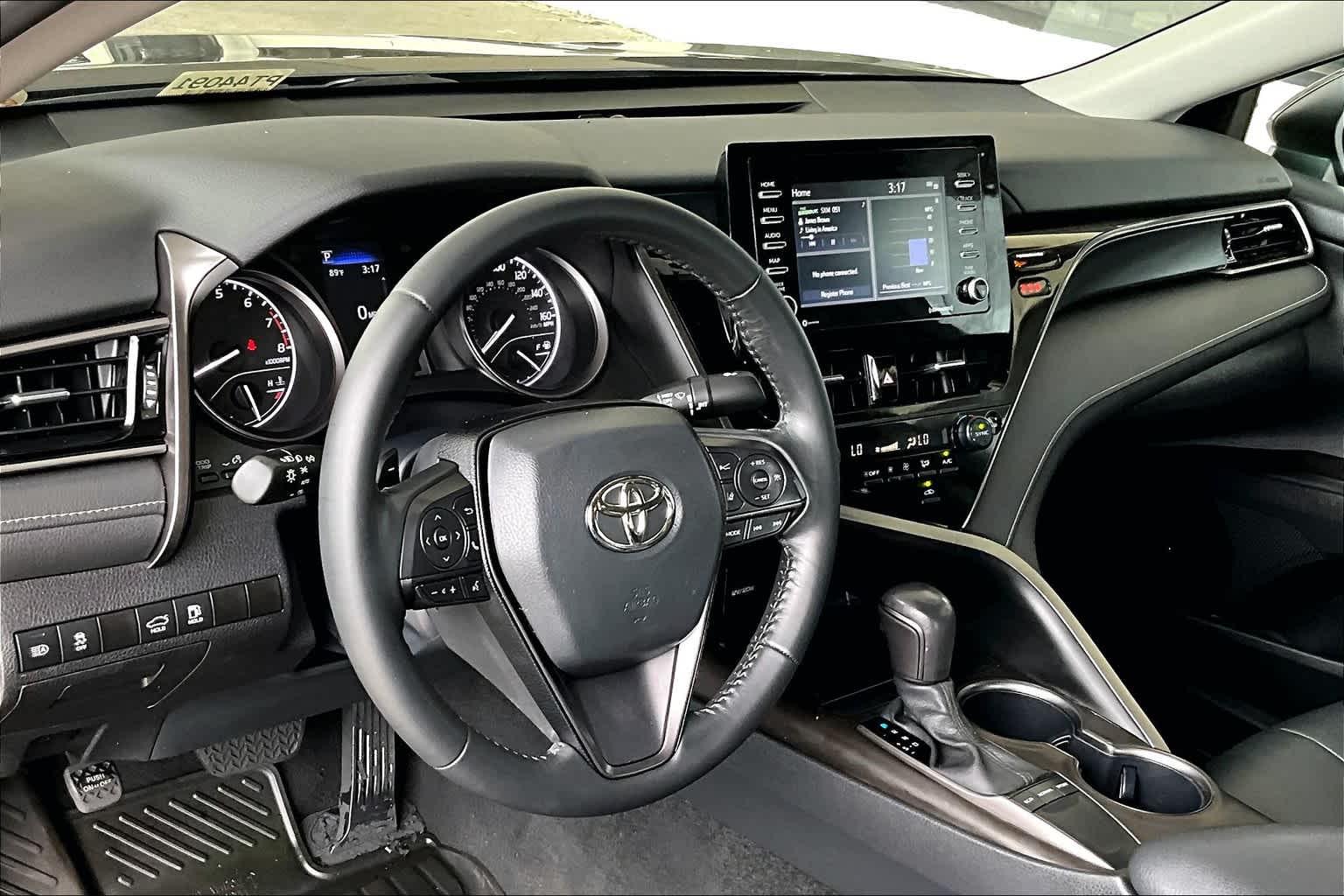 2023 Toyota Camry SE - Photo 8