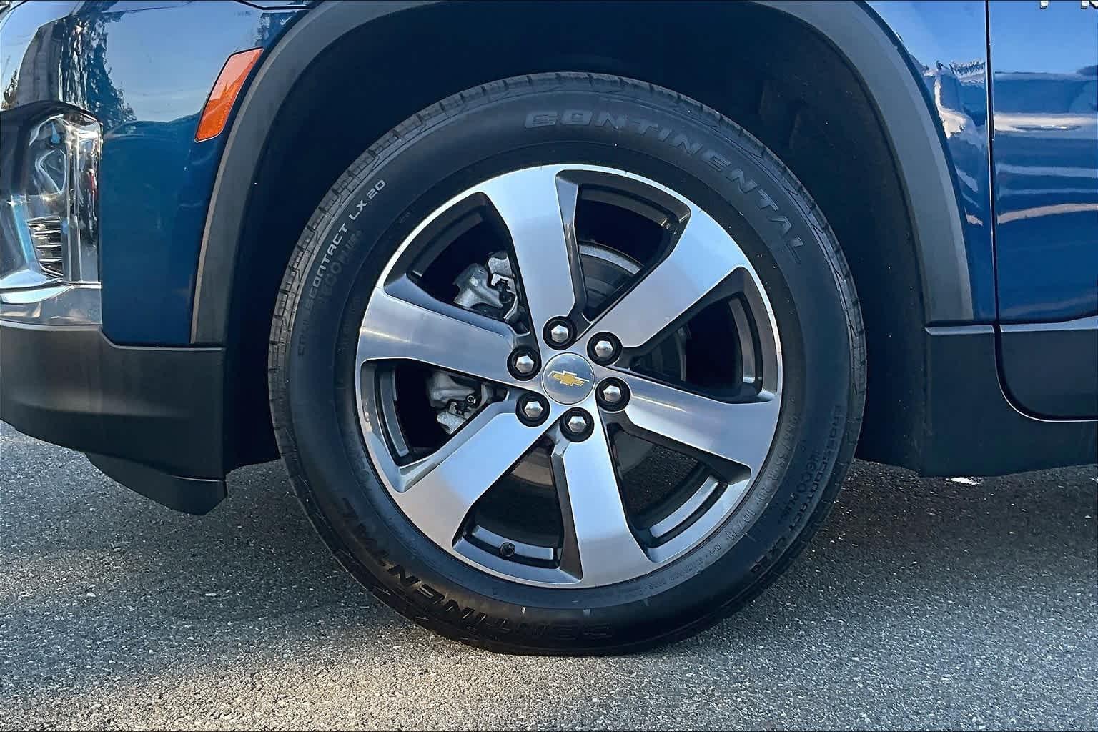 2022 Chevrolet Traverse LT Leather - Photo 7