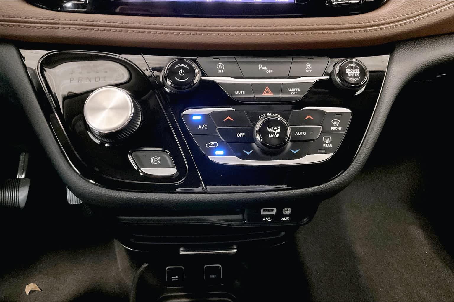 2019 Chrysler Pacifica Limited - Photo 26