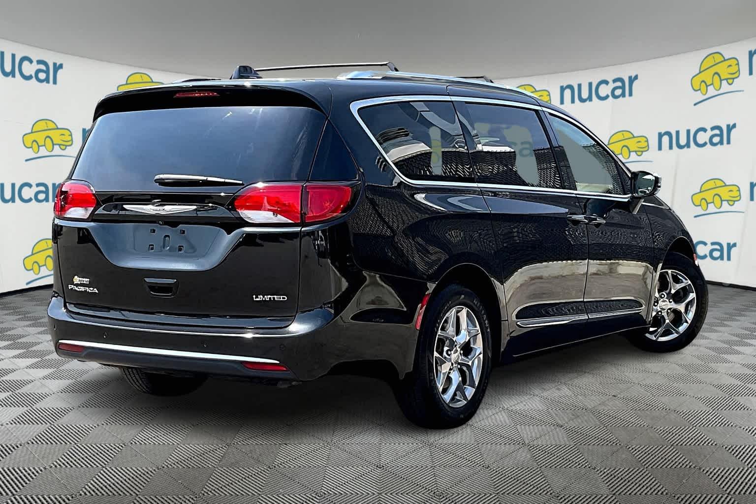 2019 Chrysler Pacifica Limited - Photo 6