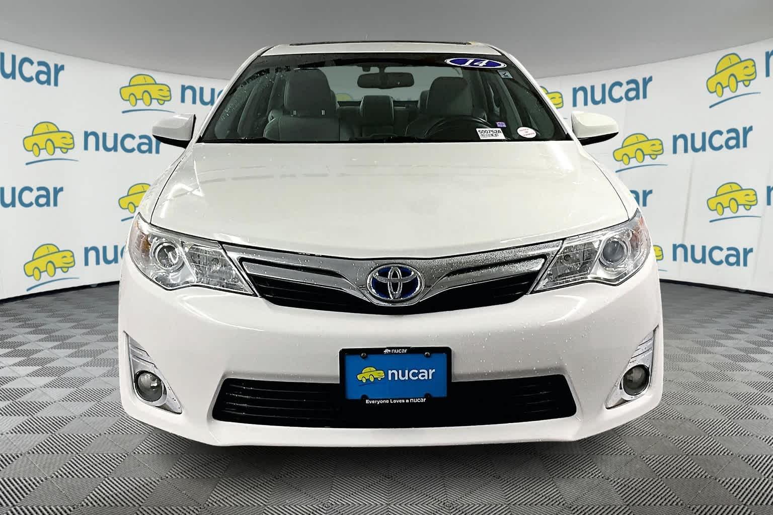 2014 Toyota Camry Hybrid XLE - Photo 2