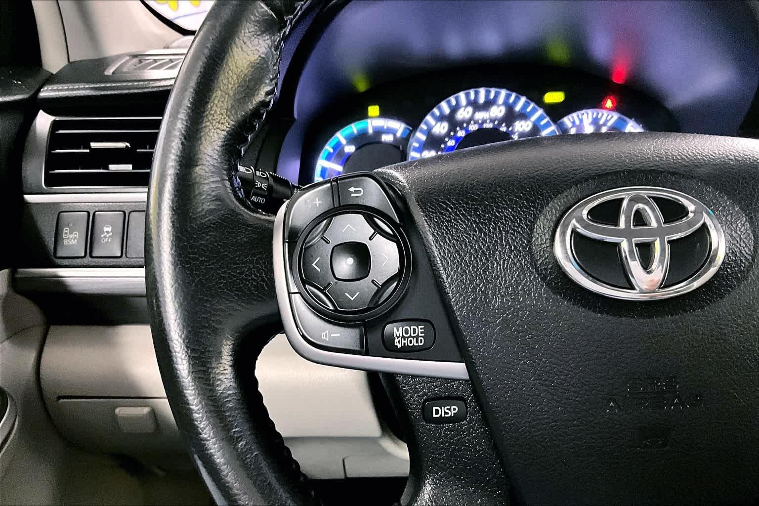 2014 Toyota Camry Hybrid XLE - Photo 23