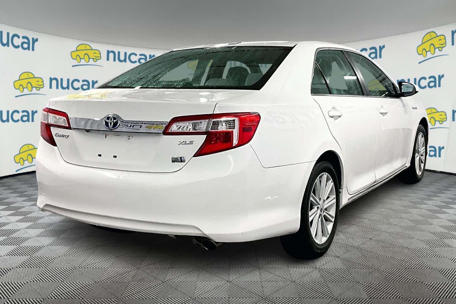 2014 Toyota Camry Hybrid XLE - Photo 6