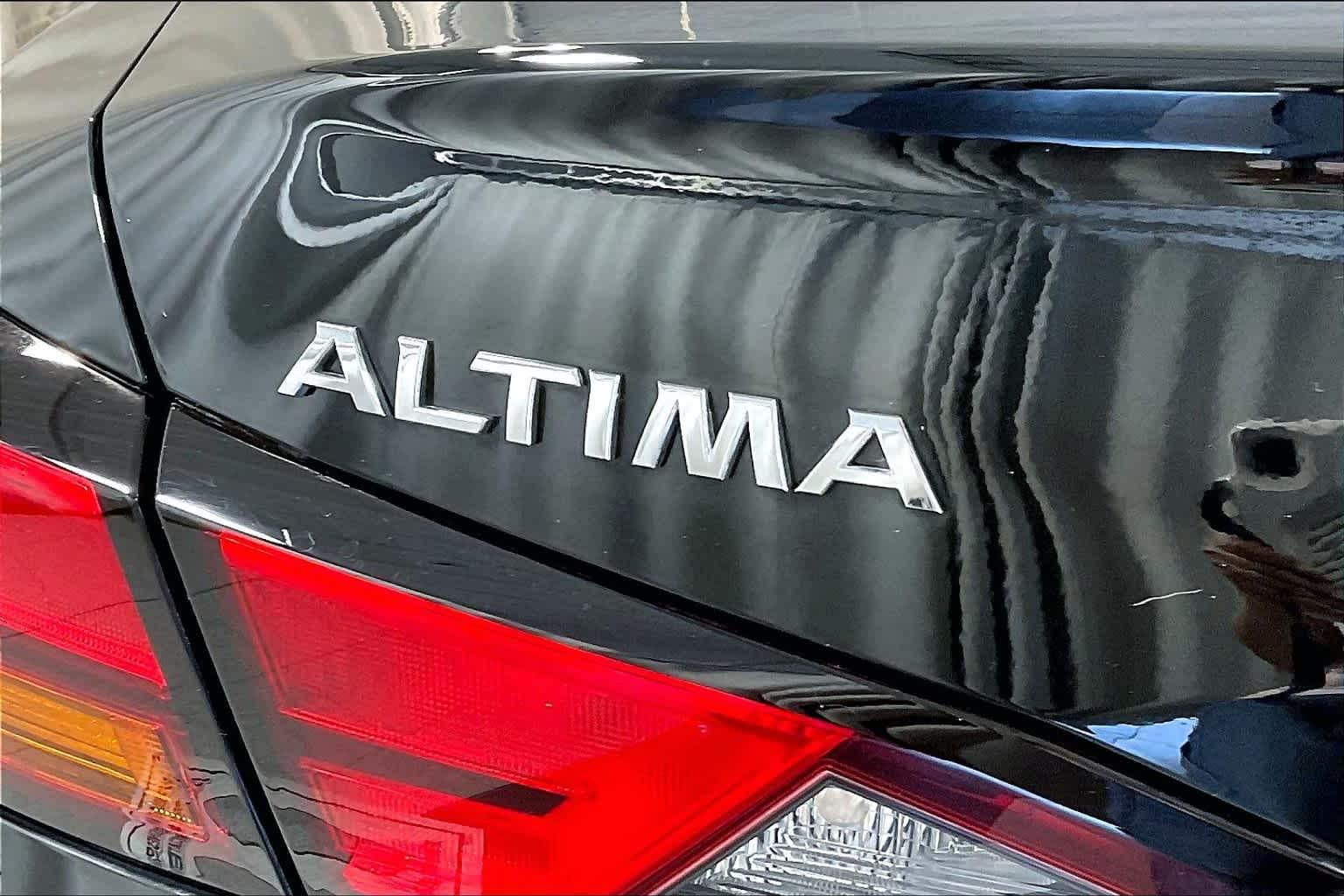 2021 Nissan Altima 2.5 SV - Photo 27