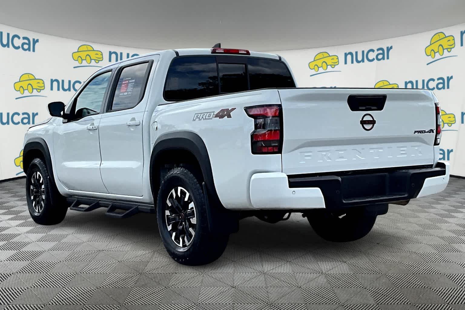 2022 Nissan Frontier PRO-4X Crew Cab 4x4 Auto - Photo 4