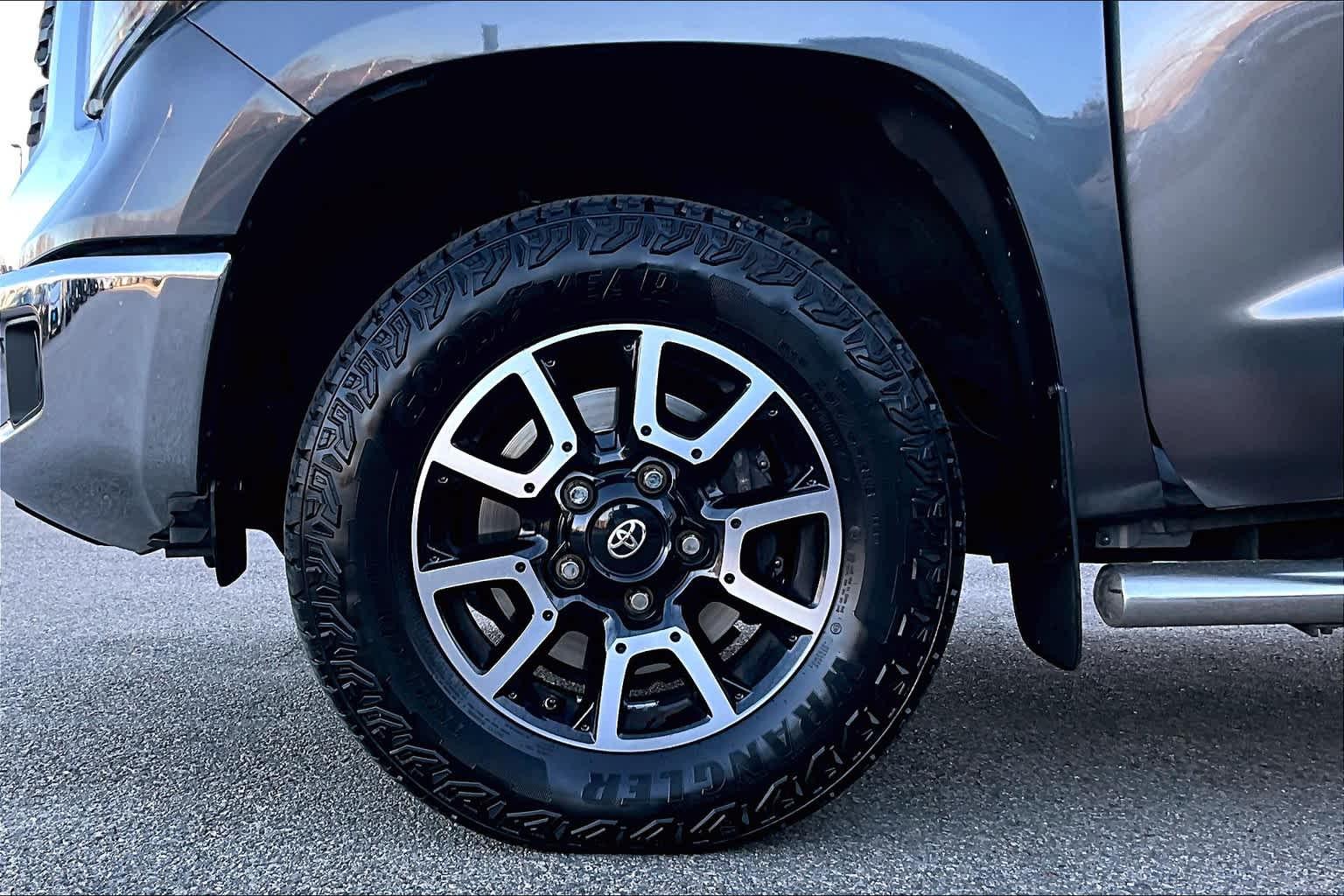 2019 Toyota Tundra SR5 Double Cab 6.5 Bed 4.6L - Photo 7