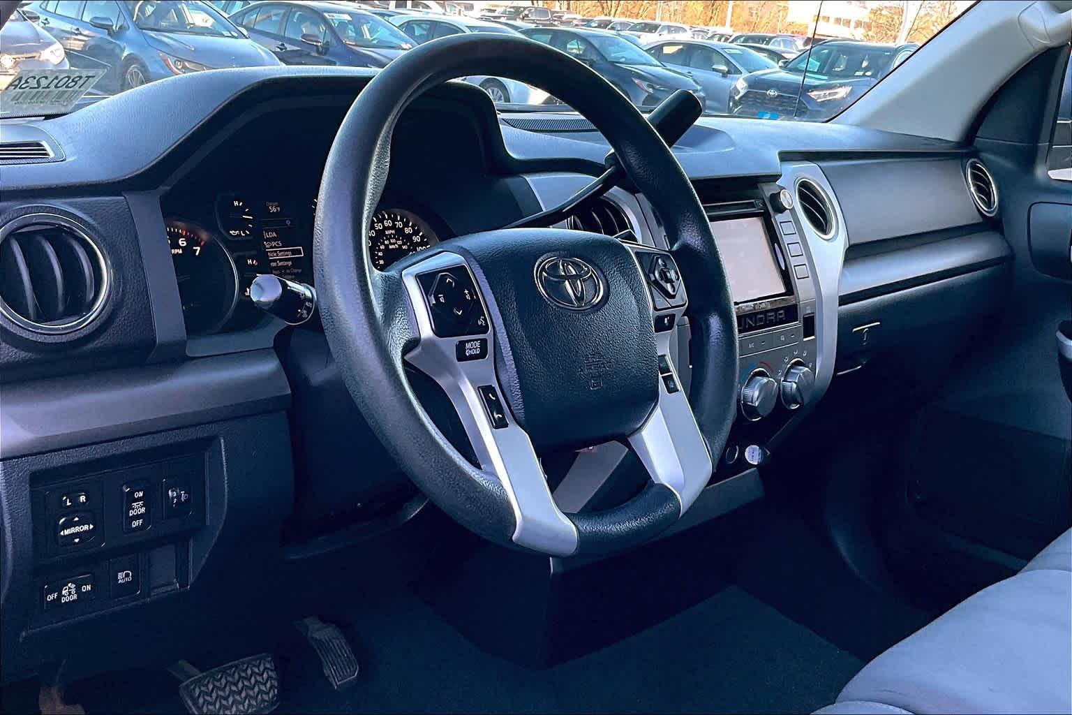 2019 Toyota Tundra SR5 Double Cab 6.5 Bed 4.6L - Photo 8