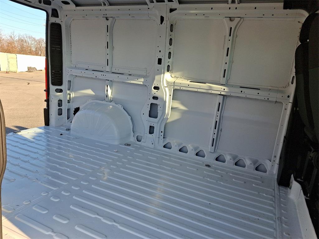 2025 Ram ProMaster 1500 Low Roof - Photo 17