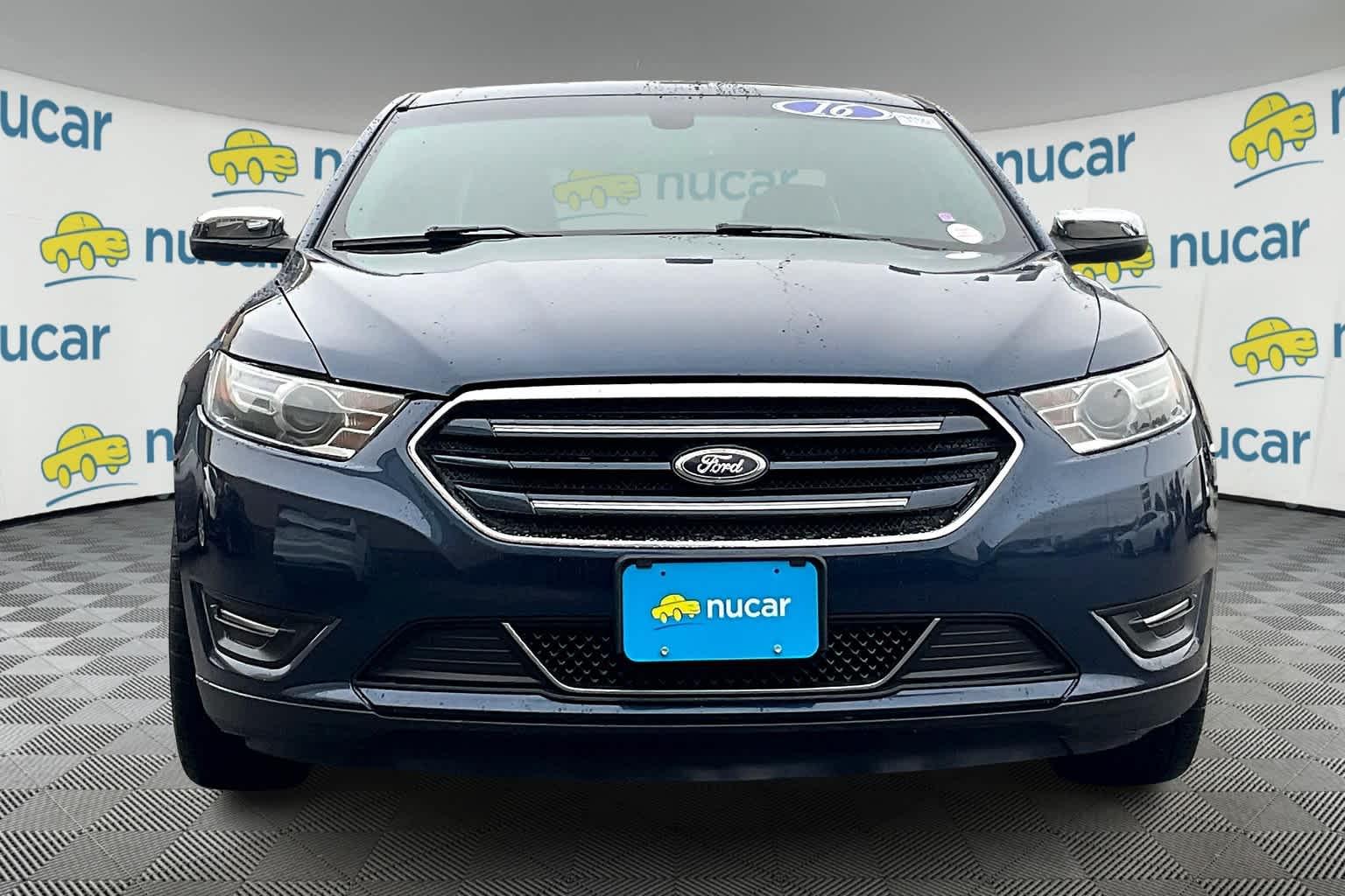 2016 Ford Taurus Limited - Photo 2