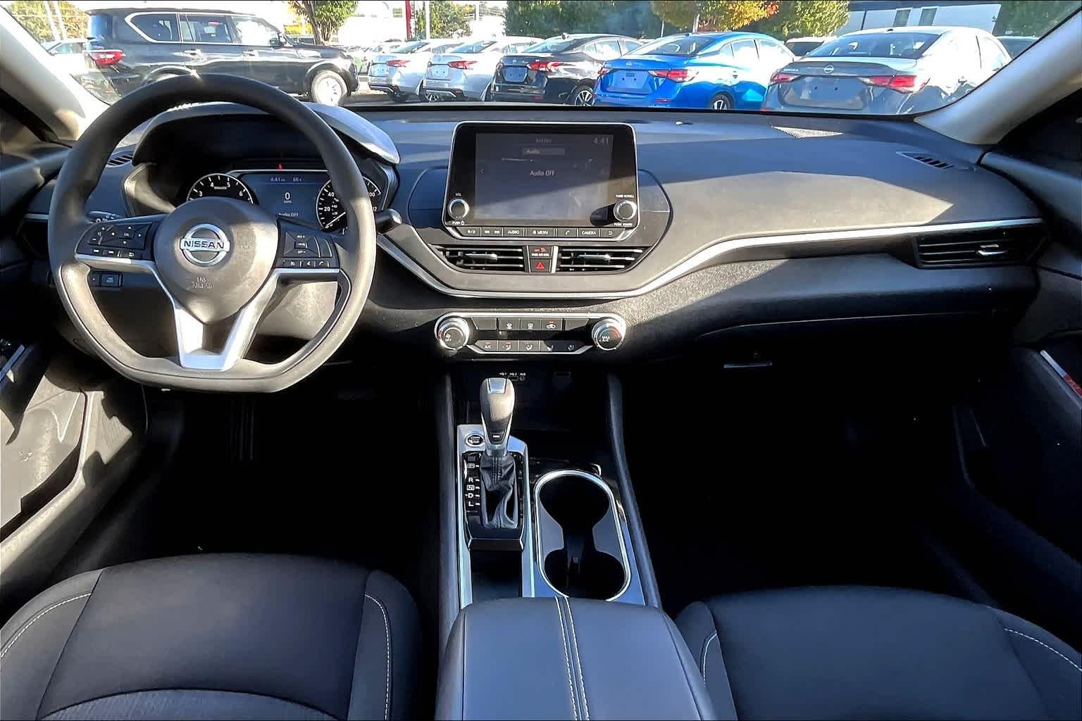 2021 Nissan Altima 2.5 SV - Photo 21