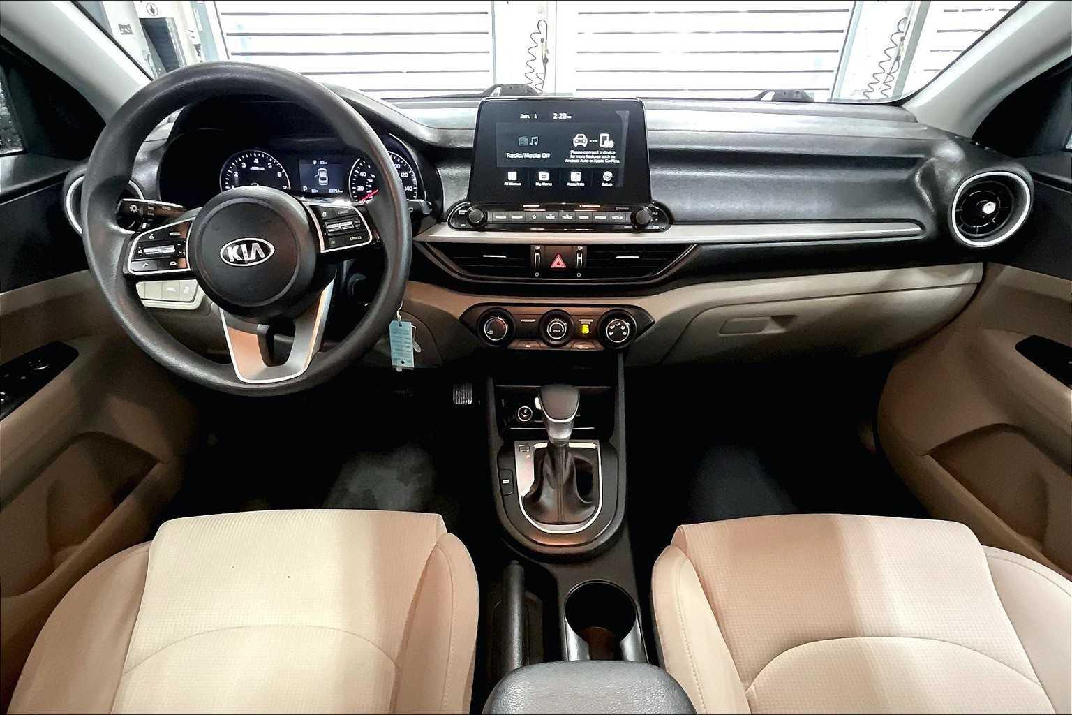 2021 Kia Forte LXS - Photo 21