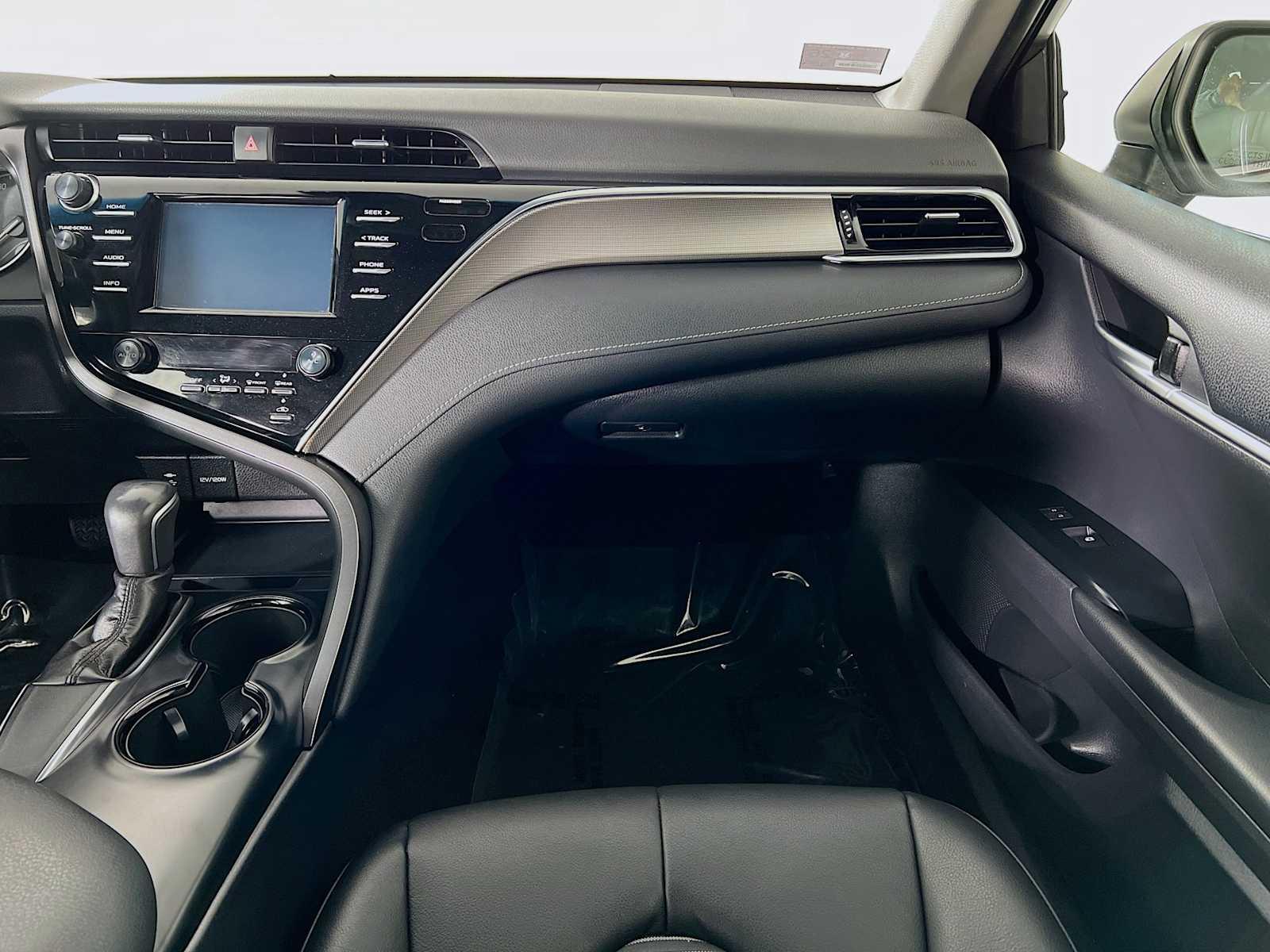 2018 Toyota Camry SE - Photo 22