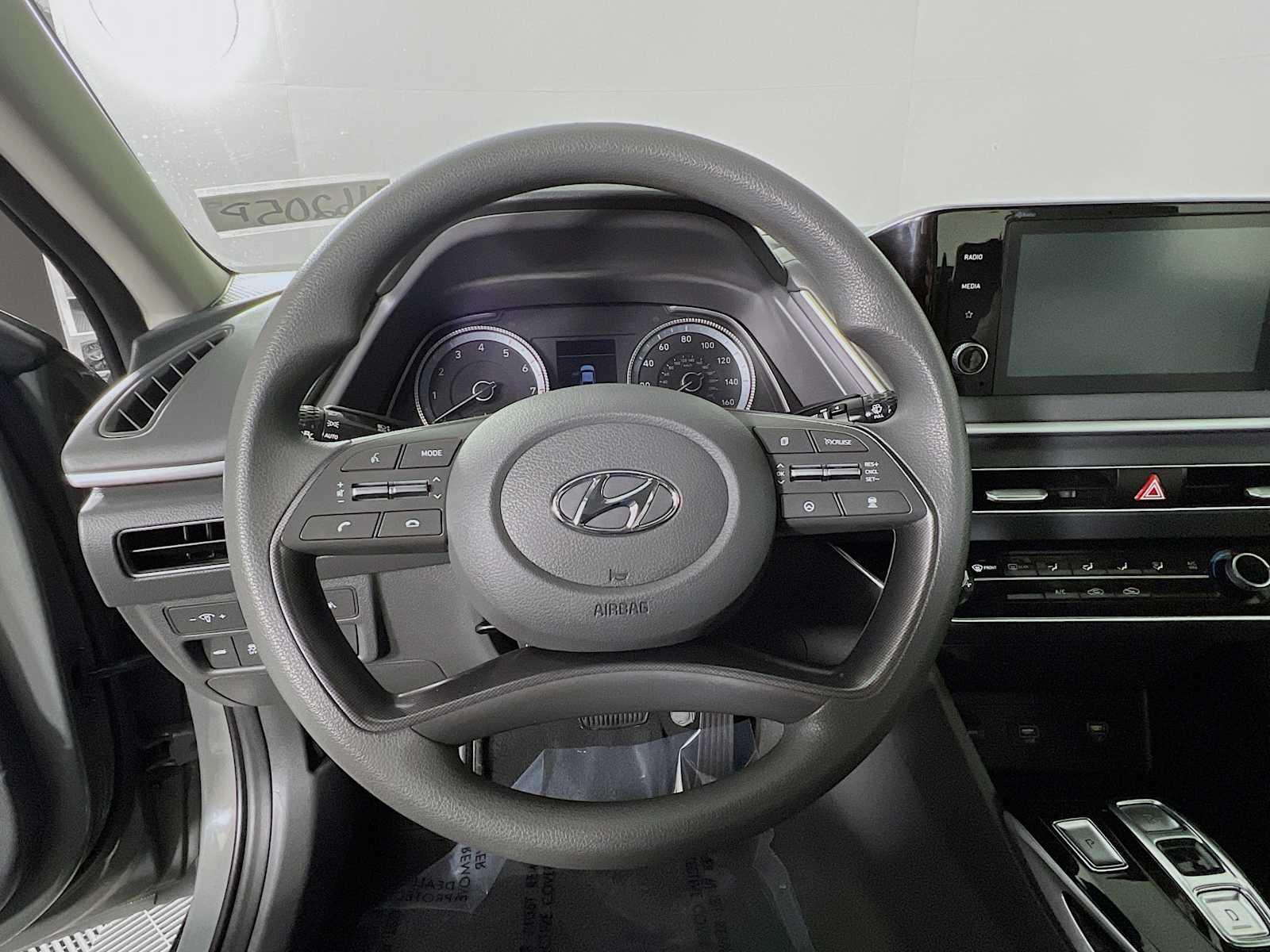 2022 Hyundai Sonata SE - Photo 11