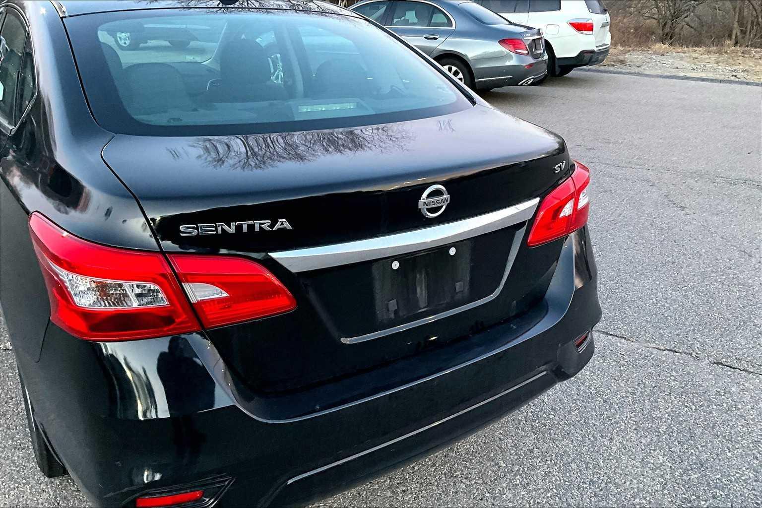 2018 Nissan Sentra SV - Photo 7