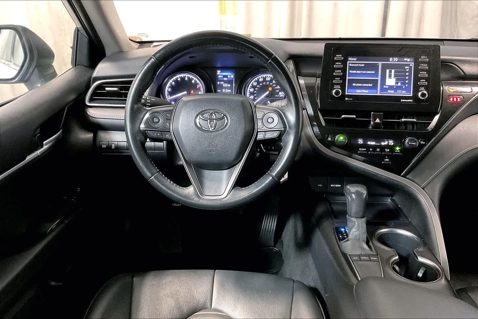 2022 Toyota Camry SE - Photo 17