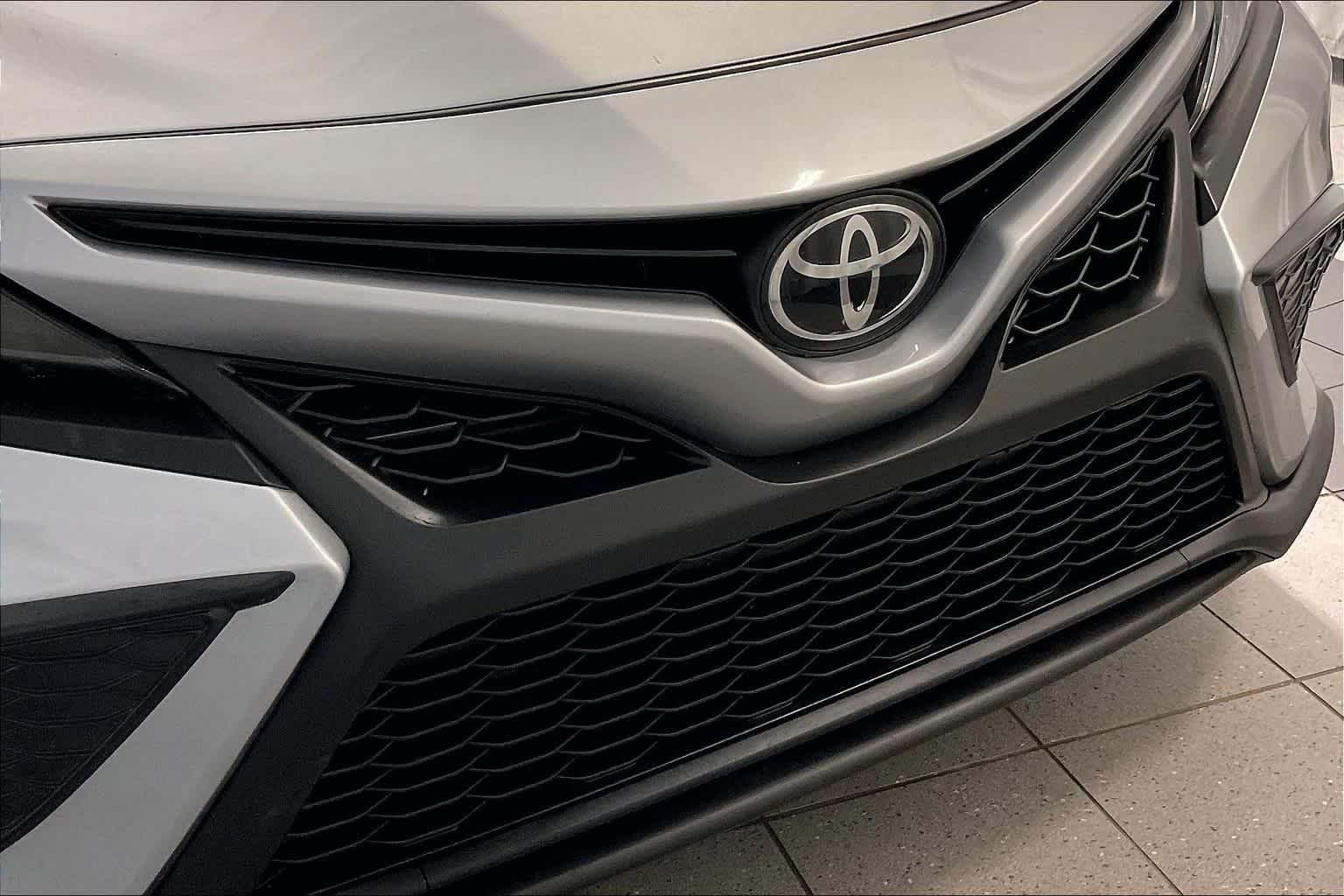 2022 Toyota Camry SE - Photo 30