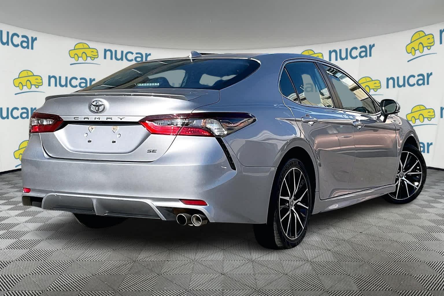 2022 Toyota Camry SE - Photo 6