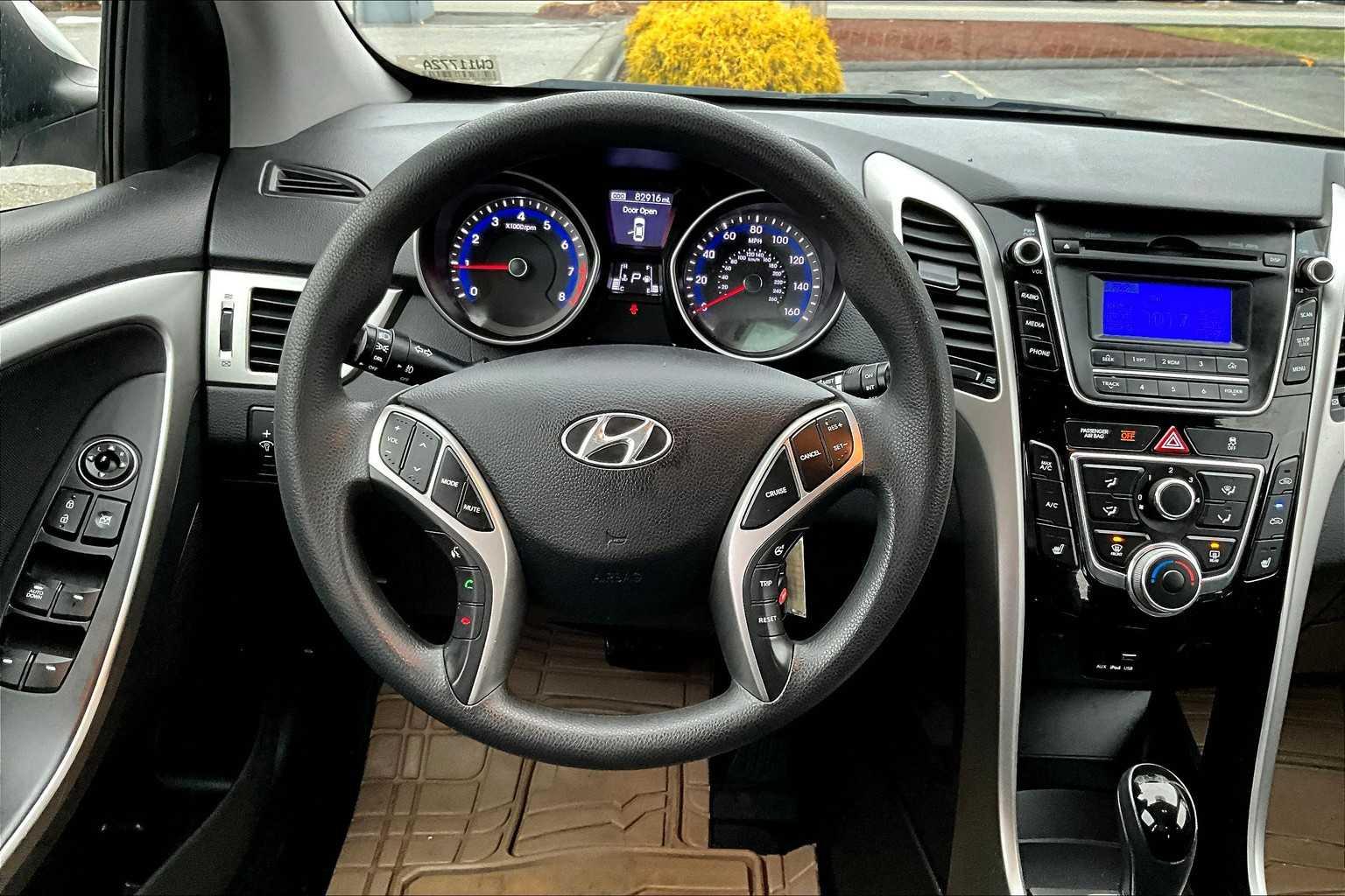 2015 Hyundai Elantra GT  - Photo 17