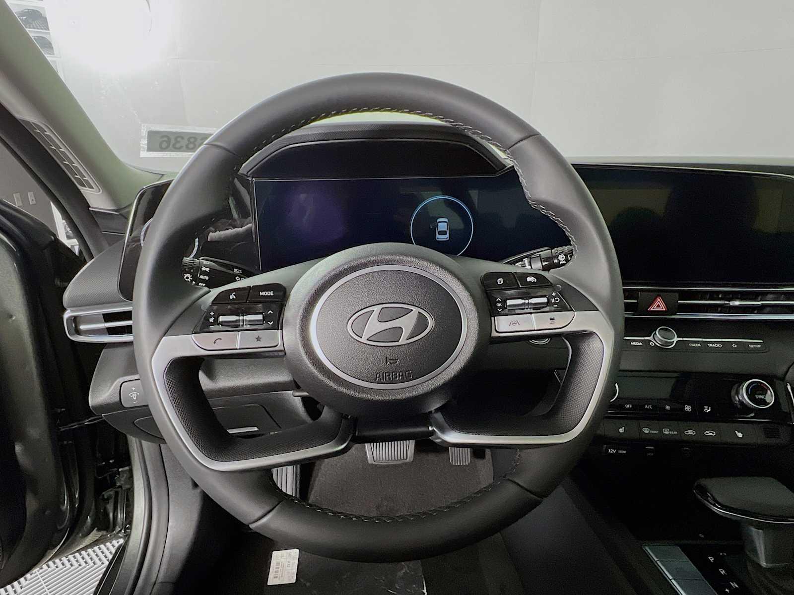 2025 Hyundai Elantra SEL Convenience - Photo 7