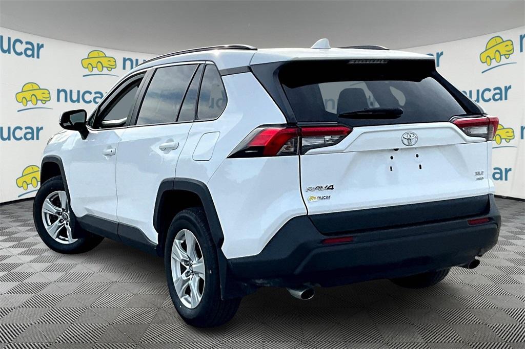 2019 Toyota RAV4 XLE - Photo 4