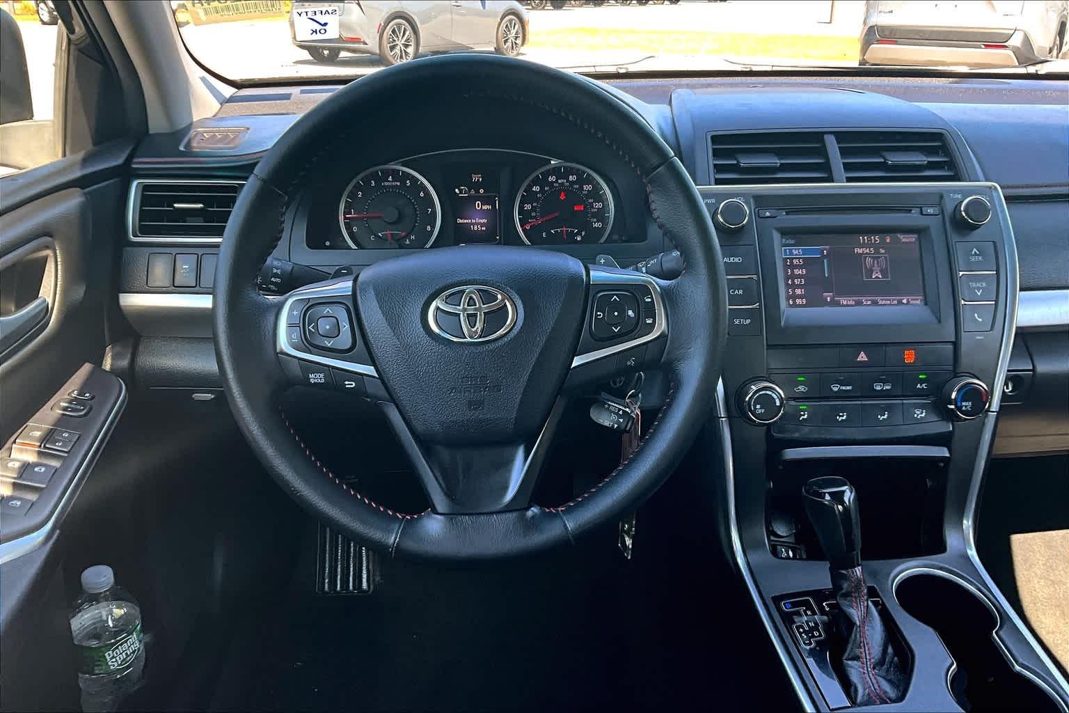 2015 Toyota Camry SE - Photo 17