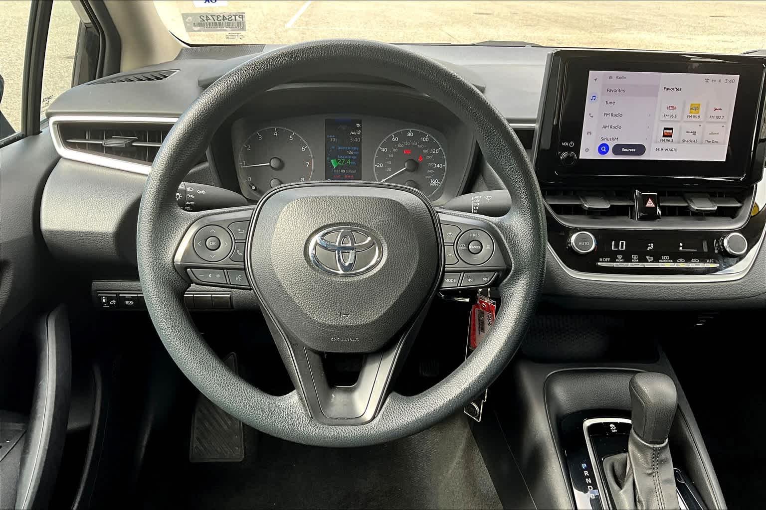 2024 Toyota Corolla LE - Photo 17