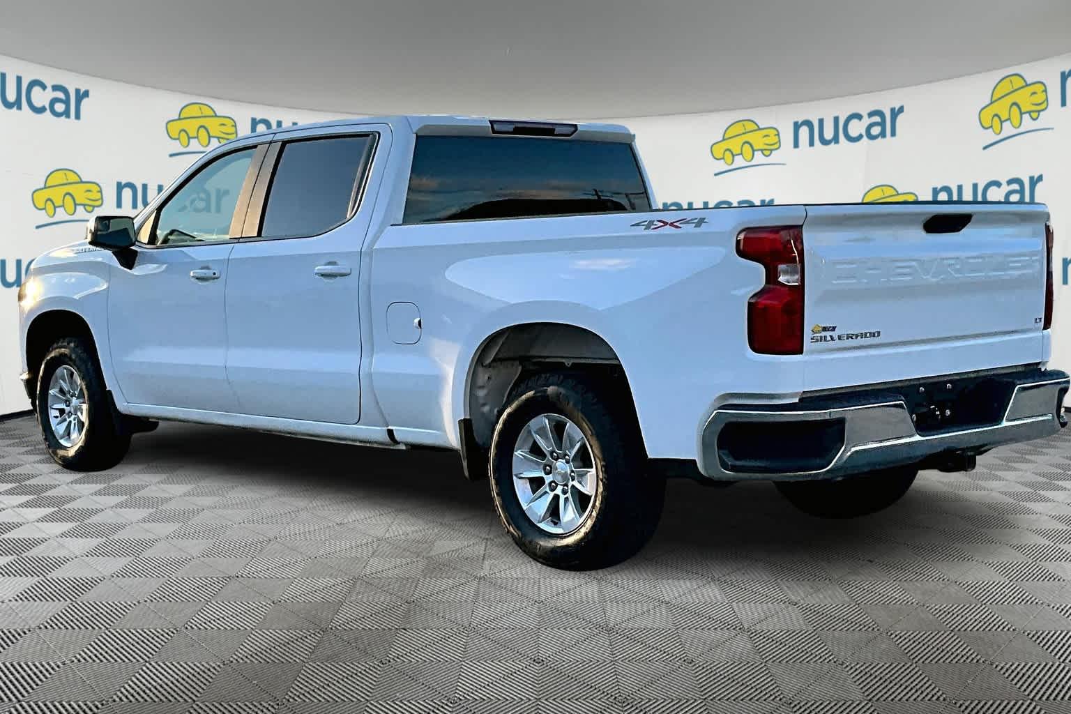 2021 Chevrolet Silverado 1500 LT 4WD Crew Cab 147 - Photo 4