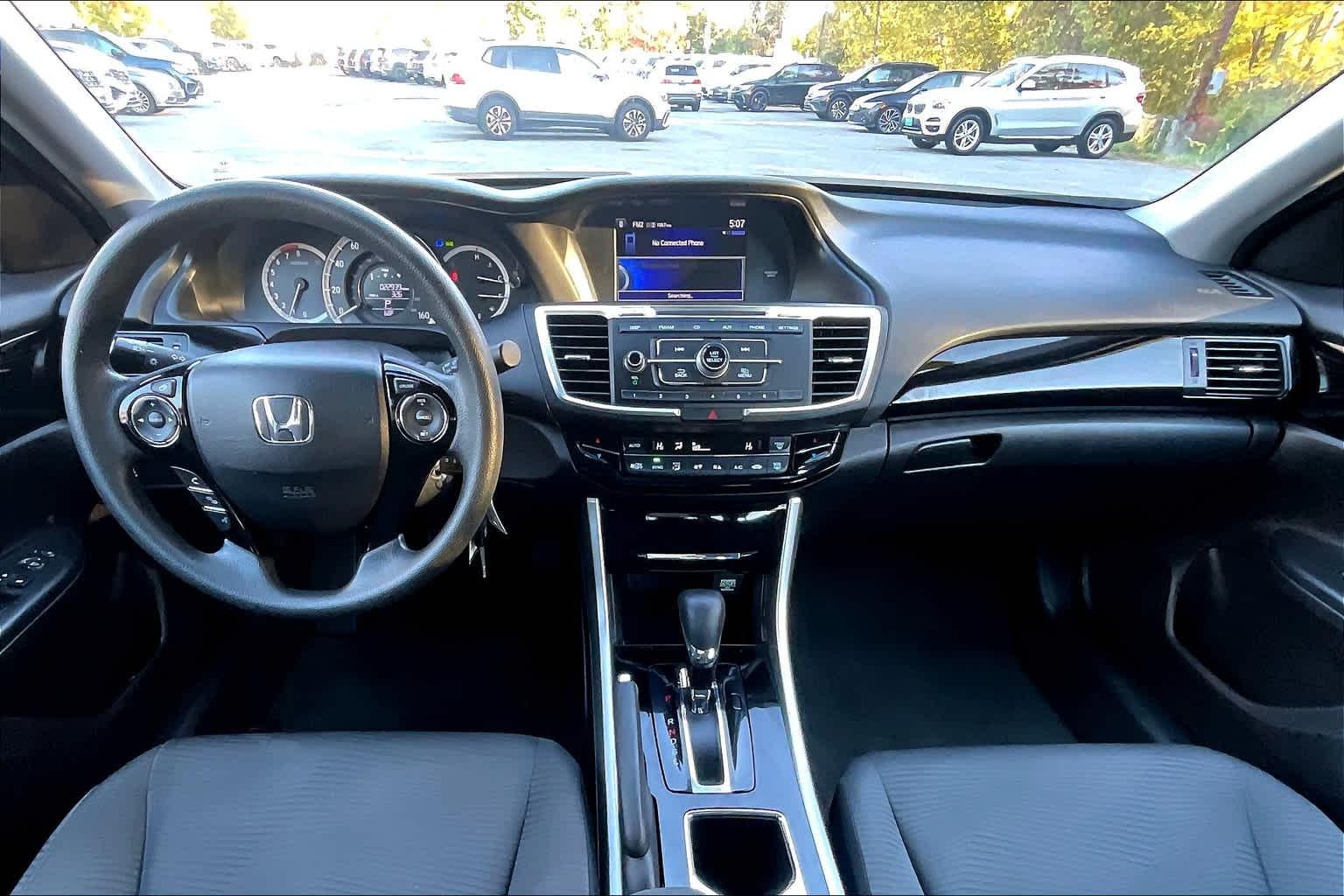 2017 Honda Accord LX - Photo 20