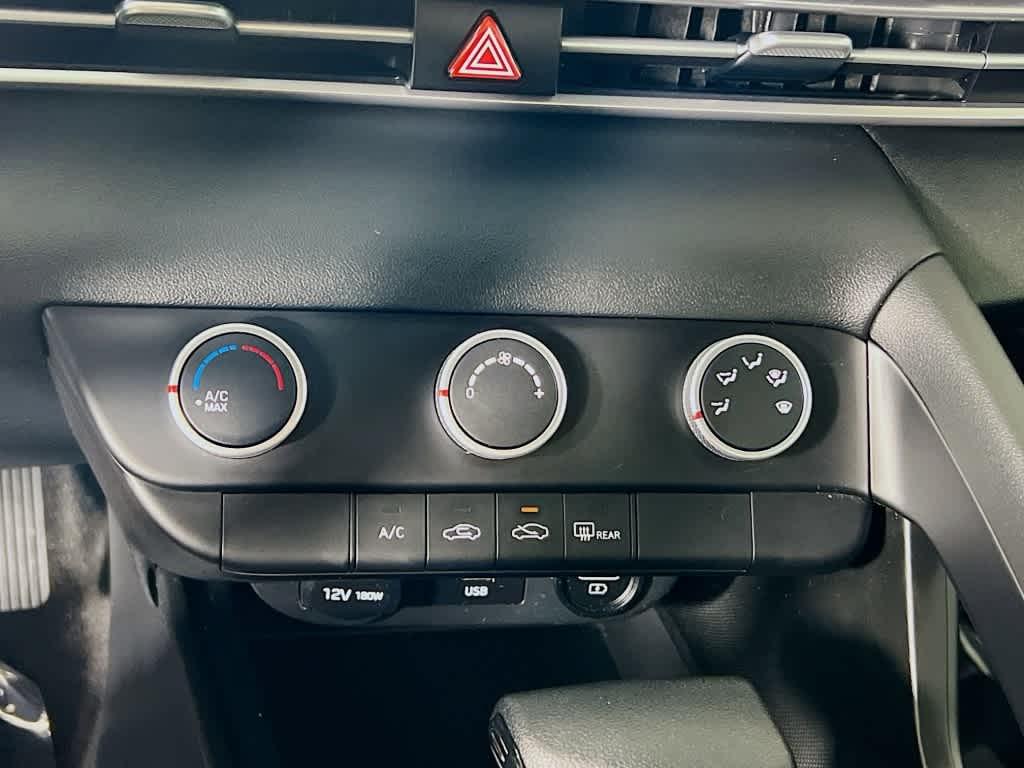 2021 Hyundai Elantra SE - Photo 23