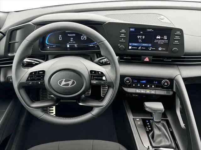 2025 Hyundai Elantra SEL Sport - Photo 24