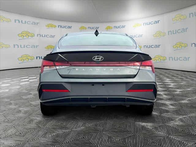 2025 Hyundai Elantra SEL Sport - Photo 10