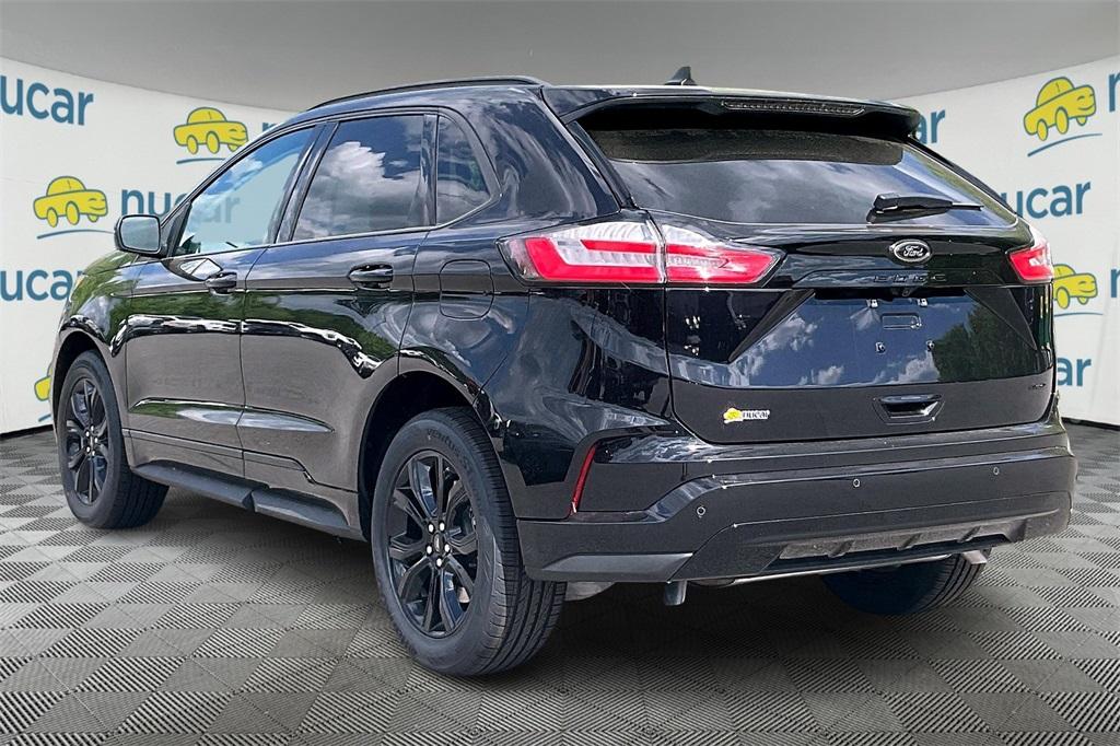 2024 Ford Edge SE - Photo 4