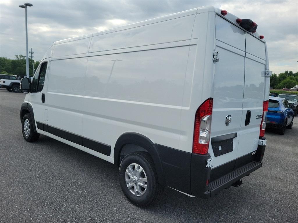 2024 Ram ProMaster 2500 High Roof - Photo 3