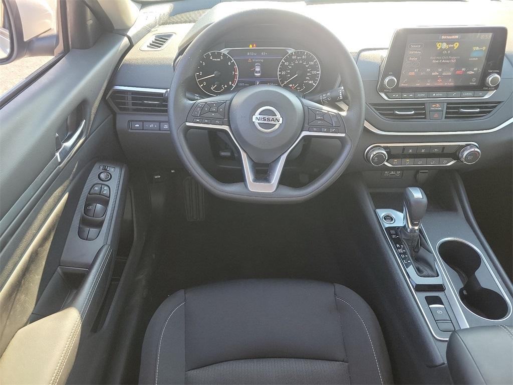 2022 Nissan Altima 2.5 SV - Photo 10