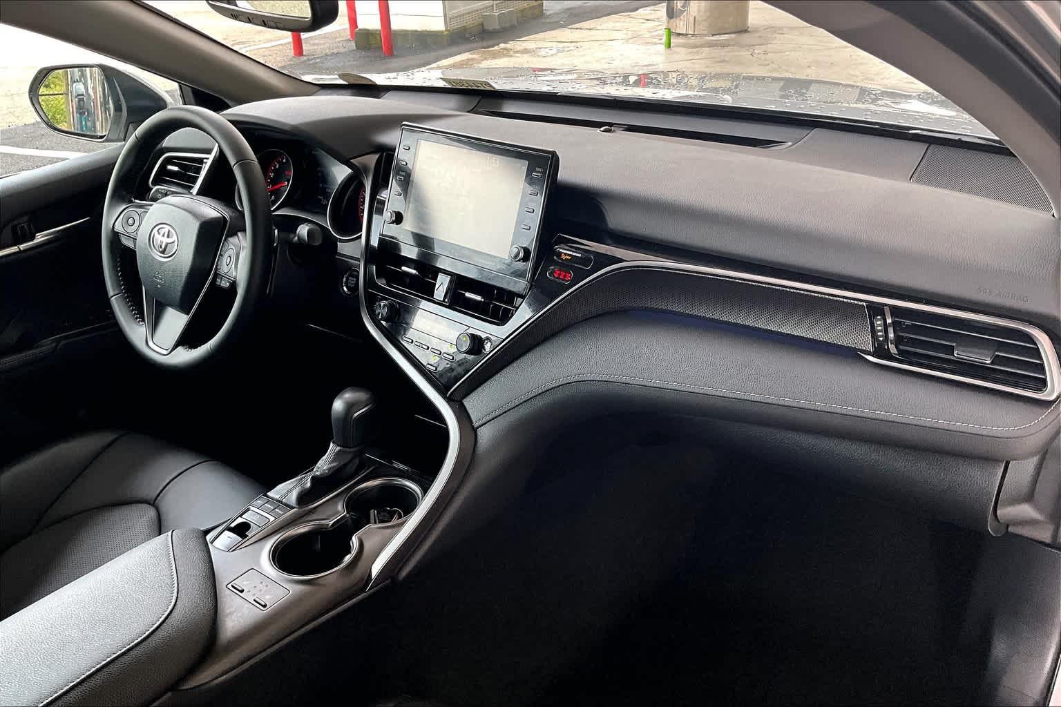 2022 Toyota Camry XSE - Photo 14