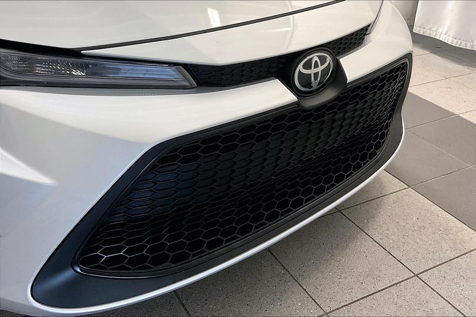 2022 Toyota Corolla LE - Photo 30