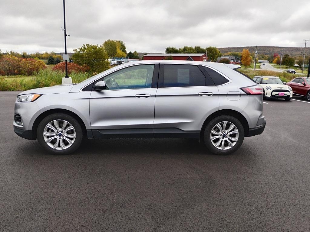 2022 Ford Edge Titanium - Photo 2