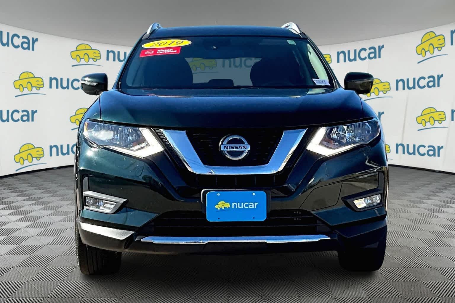 2019 Nissan Rogue SV - Photo 2