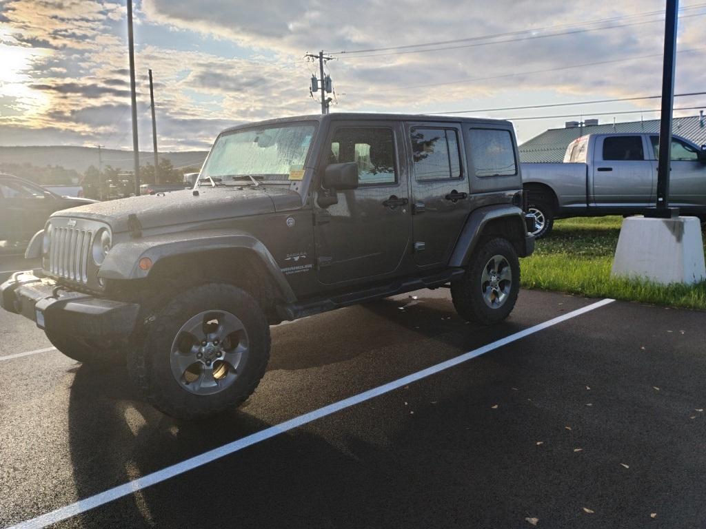 2016 Jeep Wrangler Unlimited Sahara - Photo 2