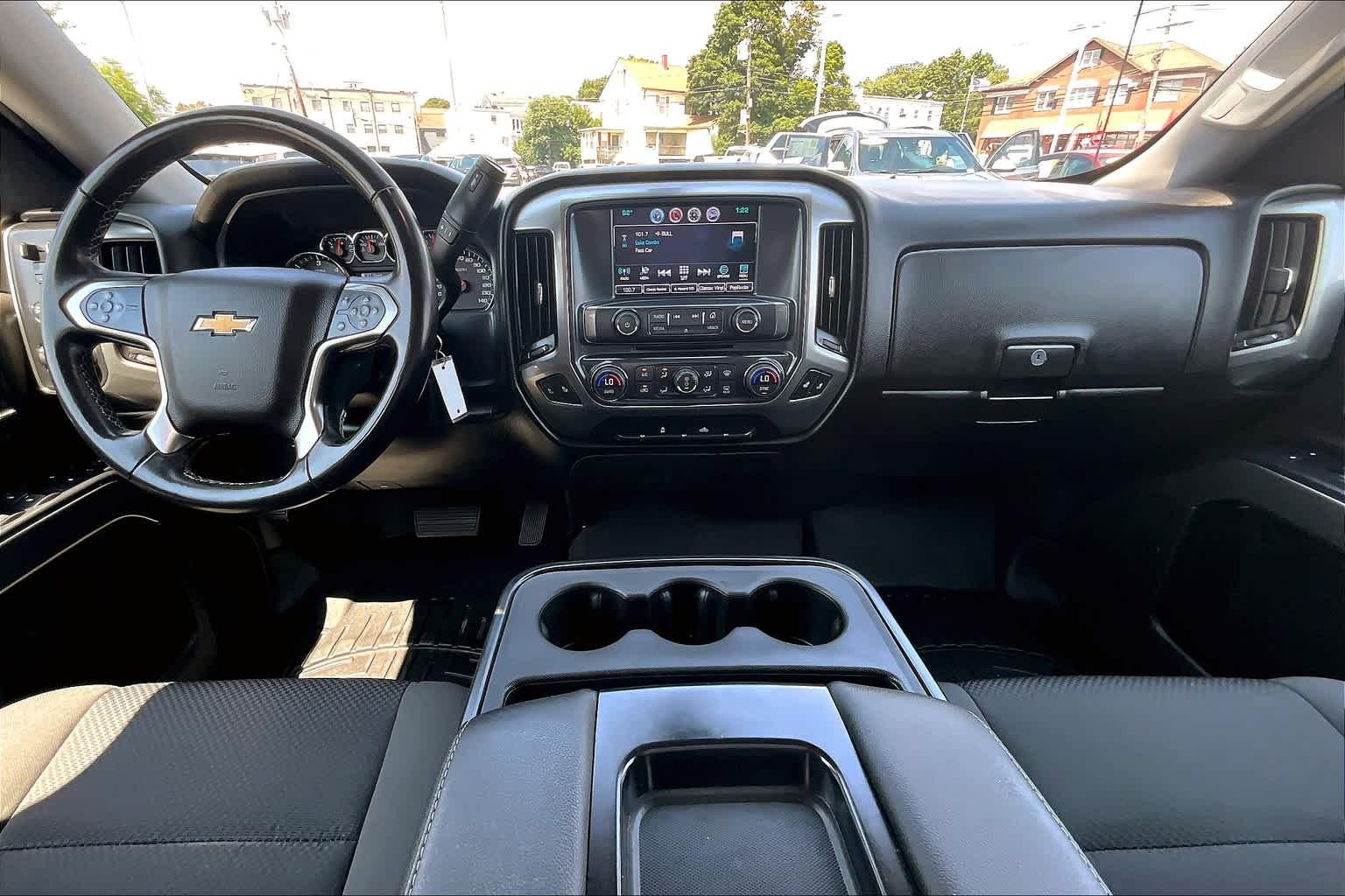 2018 Chevrolet Silverado 1500 LT 4WD Crew Cab 143.5 - Photo 21